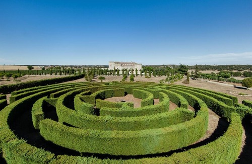 Villanueva de Canedo Other | Superior Castellana - One Bedroom Castle, Sleeps 2
