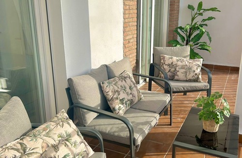 Velilla-Taramay House | Townhouse 5 minutes from downtown