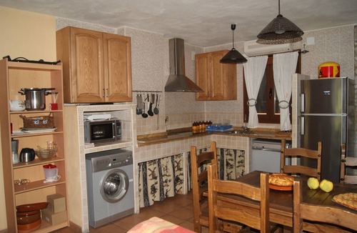 Sotoserrano Cottage | Tranquility, friendship and good times.