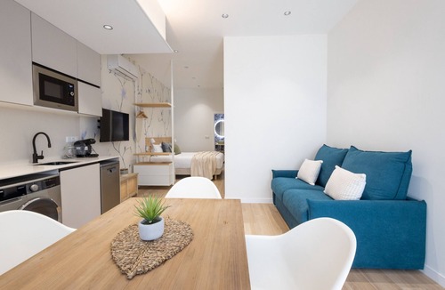 Nou Moles Apartment | Turia Park Loft III | 4 Guests | AC and WiFi | Near ZOO