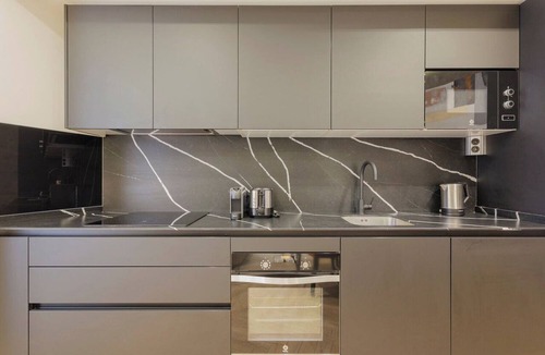 Palacio Apartment | Upscale Designer Retreat in the Heart of Madrid