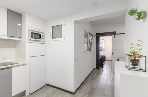 Las Palmas de Gran Canaria House | Vacation Home 'La Ventana A La Catedral' with Sea View and Wi-Fi
