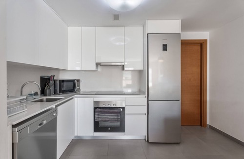 Granadilla de Abona Apartment | Vacation Apartment 'Terraza y Mar Stay' with Sea View, Wi-Fi, and Air Conditioning
