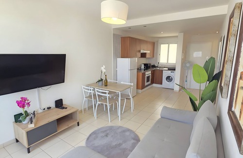 Puerto de Santiago Apartment | Vacation Apartment 'Playa La Arena' with Communal Pool, Balcony, and Wi-Fi