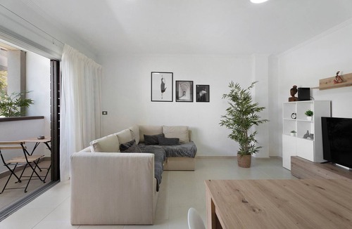 Los Gomez Apartment | Vacation Apartment 'Apartamento Opuntia' with Mountain View, Balcony and Wi-Fi