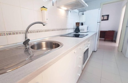 El Medano Apartment | Vacation Apartment 'Alquilaencanarias-medano Lagos De' with Mountain View, Shared Pool and Wi-Fi