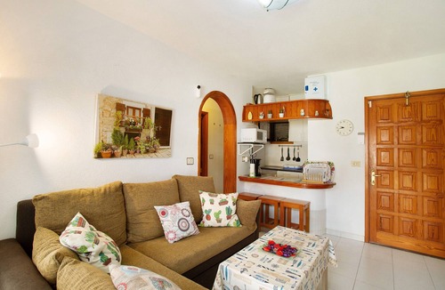Puerto Rico Apartment | Vacation Apartment 'Residencial Sol Suite 2' with Sea View, Shared Pool and Wi-Fi