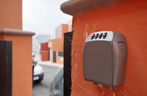 Los Silos House | Vacation Apartment 'Tenohomes Warm and Comfortable' with Private Terrace, Wi-Fi and Air Conditioning