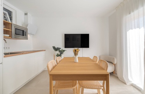 Las Rosas Apartment | Vacation Apartment 'Isabel 6' with Private Terrace, Wi-Fi and Air Conditioning