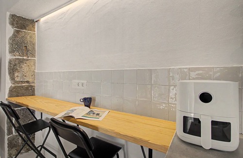 El Tanque Apartment | Vacation Apartment 'La Paredita Casa Acentejo' with Mountain View, Shared Pool and Wi-Fi