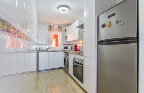 Parque Holandes Apartment | Vacation Apartment 'Los Tinajones' with Sea View, Shared Pool and Wi-Fi