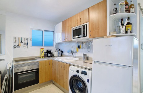 Playa del Ingles Apartment | Vacation Apartment 'Los Molinos 538' with Sea View, Private Pool and Wi-Fi