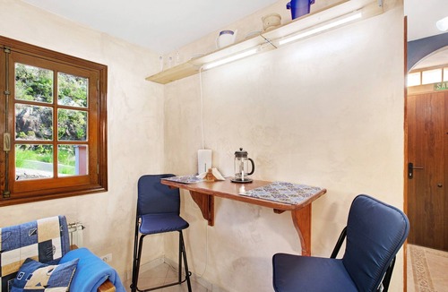 Tejina Apartment | Vacation Apartment "Petite Paradise" with Terrace and Wi-Fi