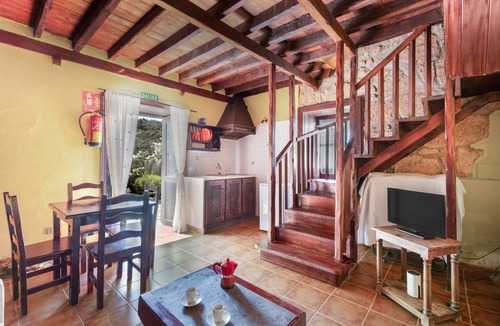 Las Vegas Apartment | Vacation Apartment 'Tosca' with Sea View, Shared Pool and Wi-Fi