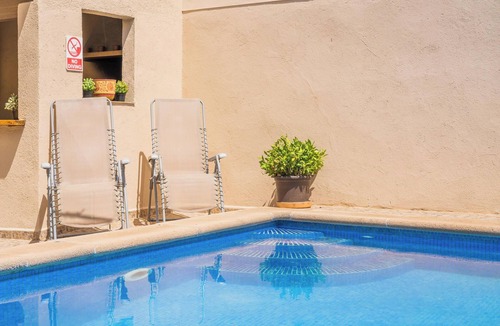 Pollensa House | Vacation Home Ca la Pradina in the Centre with Garden, Pool, Wi-Fi & Terrace
