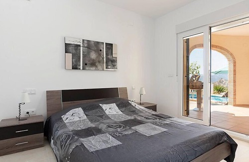 Rafol de Almunia House | Vacation home Capi by Interhome
