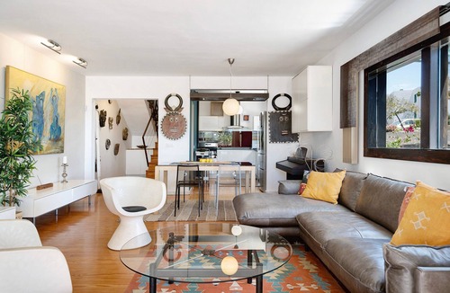 Costa Teguise House | Vacation Home 'Casa La Rosa Del Mar' with Private Terrace, Balcony and Wi-Fi