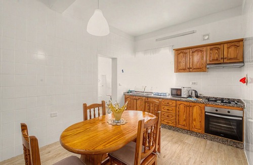 San Isidro House | Vacation Home 'Casa Abuela' with Private Terrace and Wi-Fi