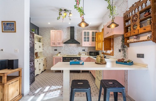 Murchas House | Vacation Home "El Naranjo Azul" with Mountain View, 2 Balconies & Wi-Fi