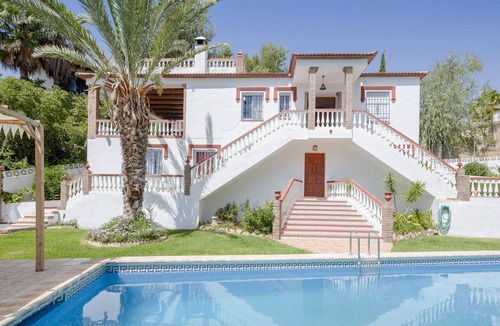 Frigiliana House | Vacation Home "El Valle de Arantxa" with Mountain View, Pool & Wi-Fi