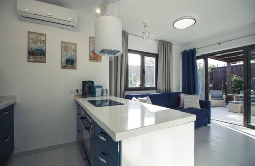 Playa del Ingles House | Vacation Home 'Bungalow Portos' with Private Garden, Shared Pool and Wi-Fi