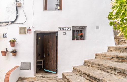 Casares House | Vacation Home "Finca Eva 34 Montañas y Mar" with Terrace & Wi-Fi