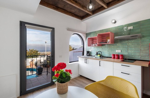 Telde House | Vacation Home 'Loft Limami' with Sea View, Wi-Fi and Air Conditioning