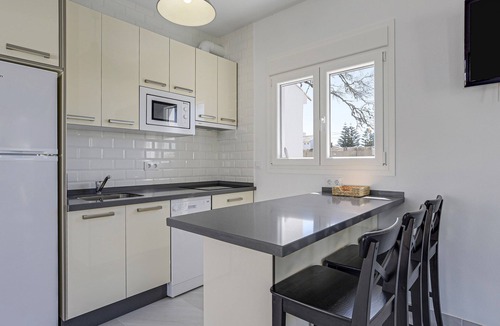 Zahora House | Vacation Home "Rocamar" with Mountain View, Pool, Wi-Fi, A/C, Terrace & Garden