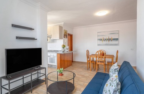 Los Abrigos House | Vacation Home 'Solabrigos Lanzarote' with Sea View, Shared Terrace and Wi-Fi