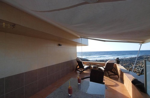 Granadilla de Abona House | Vacation Home 'Sunrise Directly by the Sea' with Sea View, Private Terrace and Wi-Fi