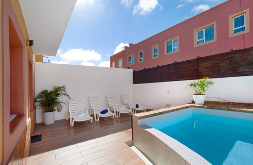 Corralejo Villa | Vacation Home 'Villa Valeria' with Private Pool, Terrace & Wi-Fi