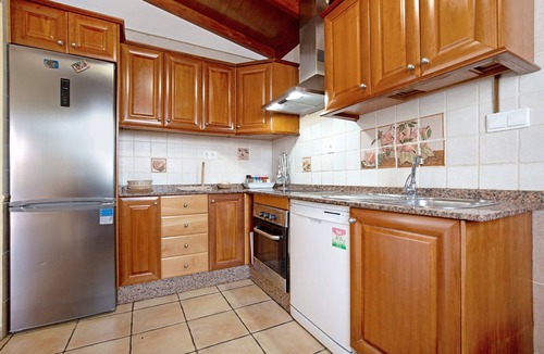Corralejo Villa | Vacation Villa 'Villa Brisamar19' with Mountain View, Private Pool and Wi-Fi