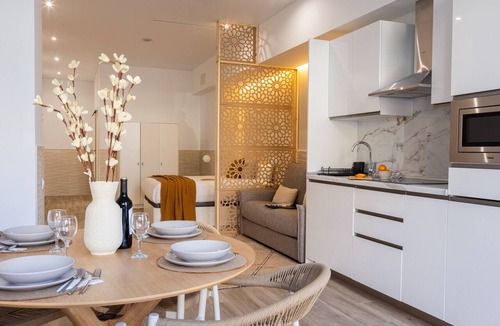 Safranar Apartment | Valencia Urban Suite IX | 4 Guests | A/C & Wi-Fi | Near the City Center