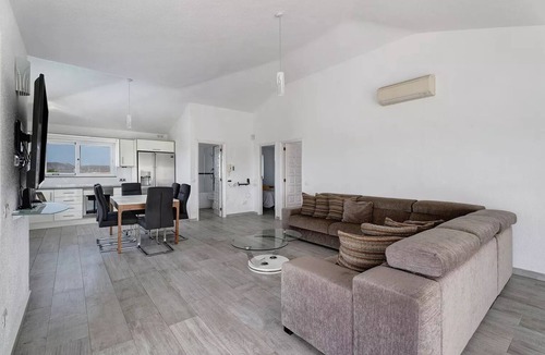 Complejo turistico Amarilla Golf Villa | Villa Atlantico, 3 bedrooms, 2 Bathrooms AC & Stunning Views of Ocean & Golf