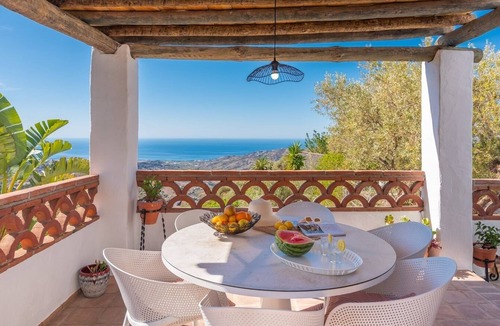 Frigiliana Villa | Villa Azul de Frigiliana by Ruralidays