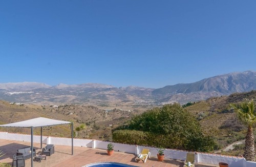 Rio Velez Villa | Villa Bravo Viñuela by Ruralidays