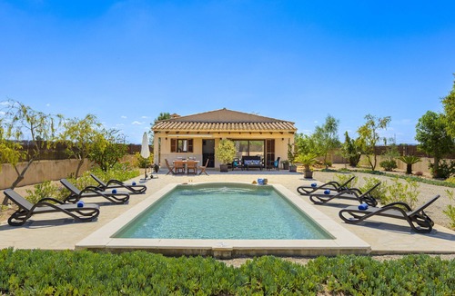 Campanet Villa | Villa Can Melis for 6 in Campanet | 3 bedrooms, 2 bathrooms and private pool