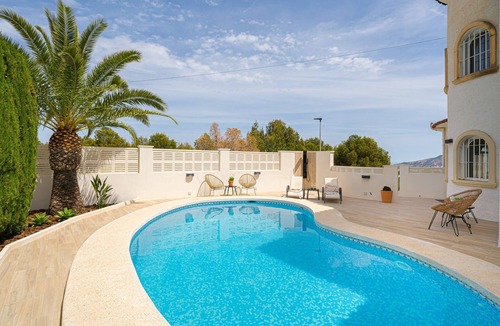 L'Alfas del Pi Villa | Villa "Casa Metro Family Villa" with Pool, Garden, Balcony, Air Conditioning and Wi-Fi