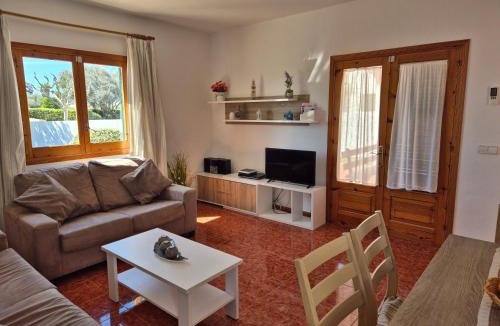 Cales Piques House | Villa con piscina privada Cala en Blanes, Menorca