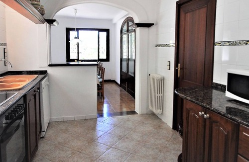Esporles House | Villa con piscina privada, wifi, aire acondicionado y vistas a montaña ideal pa by Interhome