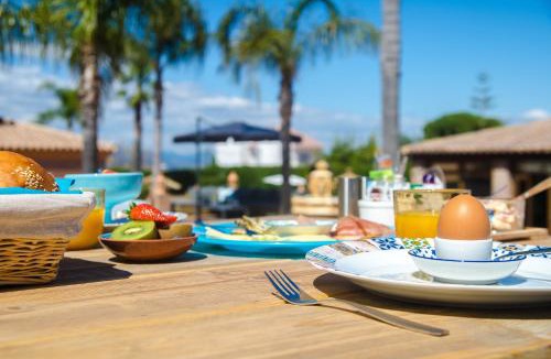 Pinos de Alhaurin Bed & Breakfast | Villa Conmigo Bed & Breakfast