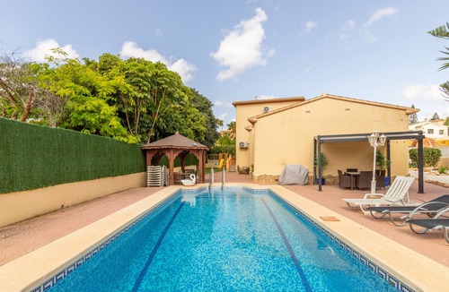 Casas de Torrat Villa | Villa 'Costeres' with Private Pool, Wi-Fi and Air Conditioning