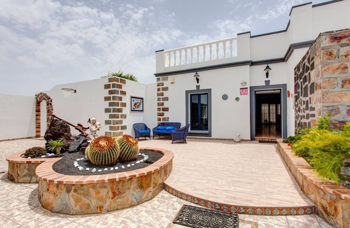 Playa Blanca House | Villa Delfin with Private Pool