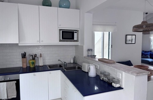 Binibeca House | Villa Hibiscus - sea view, private pool, close to beach & restaurants, AC & wifi