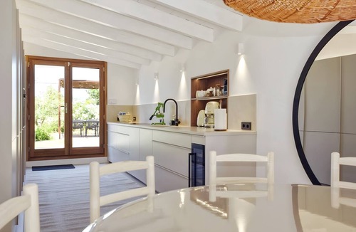 Sa Cabaneta Villa | Villa 'Hort Des Padri' with Private Pool, Wi-Fi, and Air Conditioning