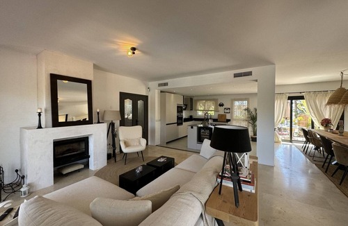 Urbanizacion el Rosario Apartment | Villa in Marbella with Private Pool, Gym, and Sea Views