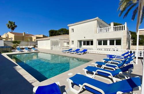 La Zenia Villa | Villa Luxueuse HIVA OA à 3 min à pied de la plage