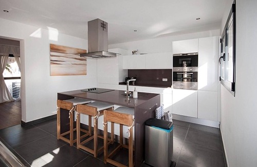 Benissa Coast Villa | Villa "Lynn" in Benissa Next to Mora with Mountain View, Pool & Wi-Fi