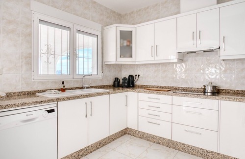 Arnella Villa | Villa 'Mar' with Sea View, Wi-Fi and Air Conditioning