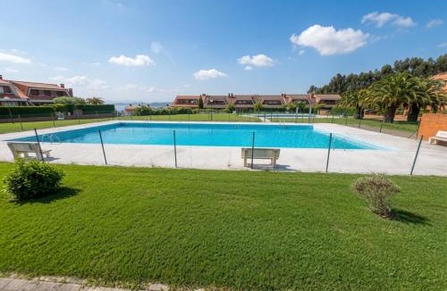 Condres House | Villa Marinera - En urbanización con jardines y piscinas